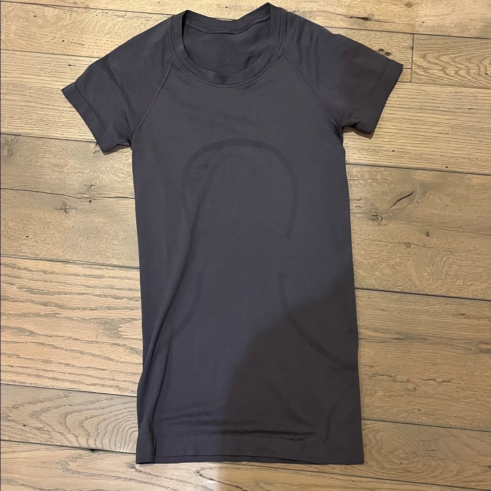 Lululemon swiftly tech purple shirt